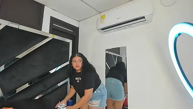 Snapshot of Rubyxht chatting on 29, 10, 2025 Rubyxht online show from 29, 10, 2025