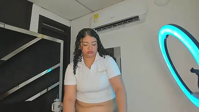 Snapshot of Rubyxht chatting on 31, 10, 2025 Rubyxht online show from 31, 10, 2025