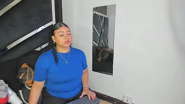 Snapshot of Rubyxht chatting on 6, 11, 2025 Rubyxht online show from 6, 11, 2025