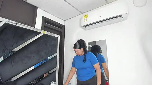 Snapshot of Rubyxht chatting on 23, 11, 2025 Rubyxht online show from 23, 11, 2025