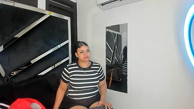 Snapshot of Rubyxht chatting on 14, 12, 2025 Rubyxht online show from 14, 12, 2025