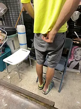 Snapshot of QueenM3 chatting on 2, 10, 2025 QueenM3 online show from 2, 10, 2025