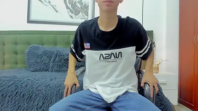 Snapshot of Johann_sex chatting on 29, 11, 2025 Johann sex online show from 29, 11, 2025