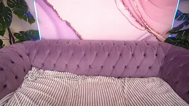 PaigePrado online show from 15, 7, 2026