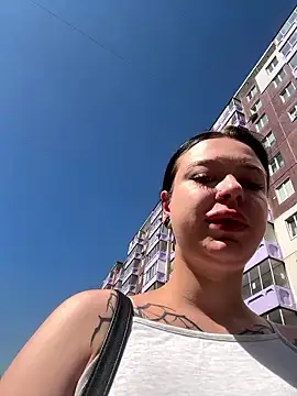 AlishaPrettyBlade online show from 3, 6, 2026