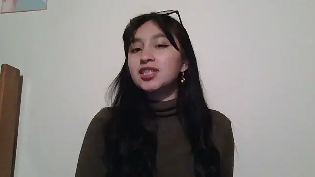 Snapshot of Arielle_lov chatting on 4, 2, 2026 Arielle lov online show from 4, 2, 2026