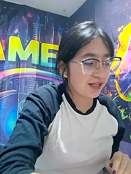 Snapshot of Arielle_lov chatting on 12, 4, 2026 Arielle lov online show from 12, 4, 2026