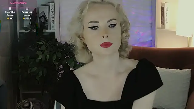 Sandra Kind online show from 11, 11, 2025