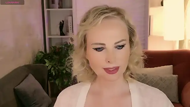 Snapshot of Sandra_Kind chatting on 14, 7, 2026 Sandra Kind online show from 14, 7, 2026