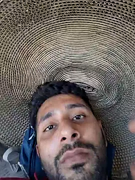 Snapshot of Sottkti chatting on 8, 3, 2025 Sottkti online show from 8, 3, 2025