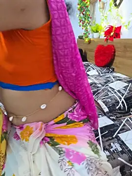 Snapshot of RealcoupleP chatting on 5, 5, 2026 RealcoupleP online show from 5, 5, 2026