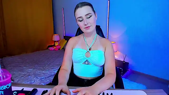 Snapshot of Sofia_beautifuul chatting on 28, 6, 2026 Sofia beautifuul online show from 28, 6, 2026
