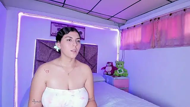 Snapshot of Cristal_Smith20 chatting on 18, 10, 2025 Cristal Smith20 online show from 18, 10, 2025