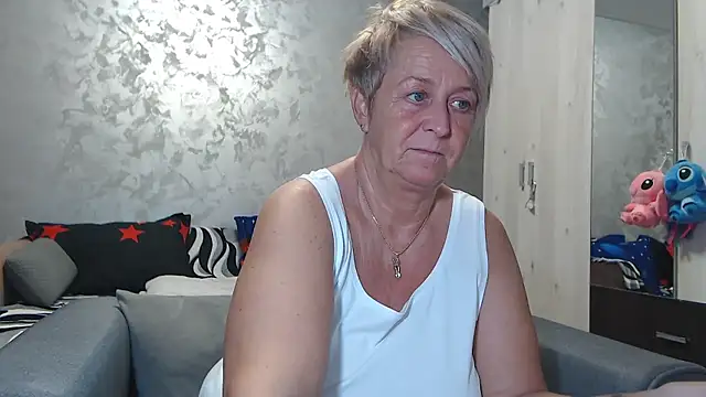 Snapshot of RosesandLillies chatting on 13, 1, 2026 RosesandLillies online show from 13, 1, 2026