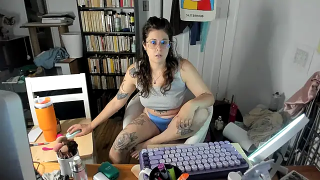 Snapshot of Rosiee69_ chatting on 25, 10, 2025 Rosiee69  online show from 25, 10, 2025