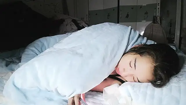 hebe-02 online show from 19, 11, 2025