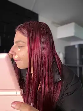 Emily-teen online show from 7, 2, 2026