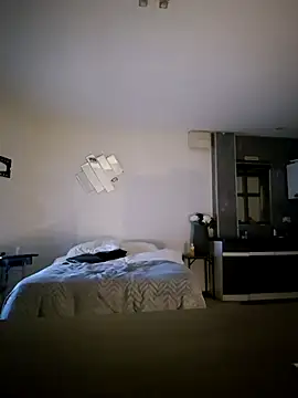 Mrnutella online show from 27, 2, 2025