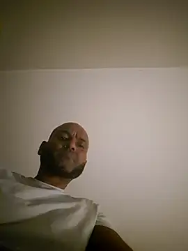 Mrnutella online show from 5, 3, 2025