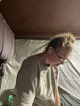 HTXBELLE online show from 23, 12, 2025