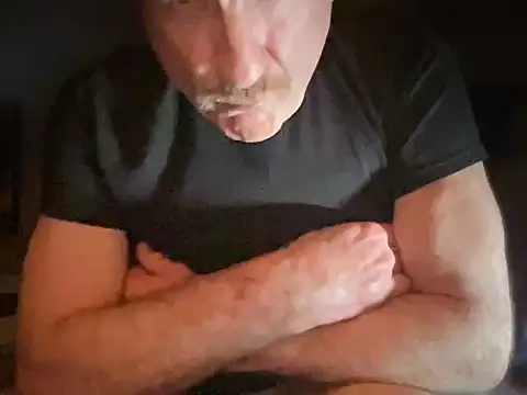 Snapshot of DominantDong chatting on 9, 6, 2026 DominantDong online show from 9, 6, 2026
