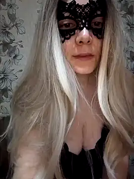 Snapshot of AliniX chatting on 1, 3, 2025 AliniX online show from 1, 3, 2025