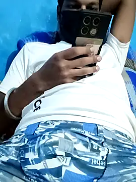 Snapshot of 766yuvi chatting on 3, 10, 2025 766yuvi online show from 3, 10, 2025