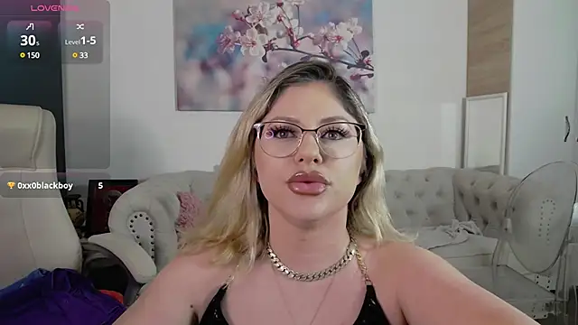 JanelleBrown  online show from 7, 3, 2025