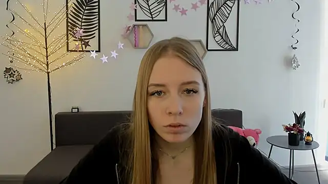 AnnNorriss online show from 23, 2, 2025