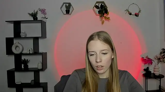 AnnNorriss online show from 26, 2, 2025