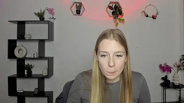 AnnNorriss online show from 26, 2, 2025