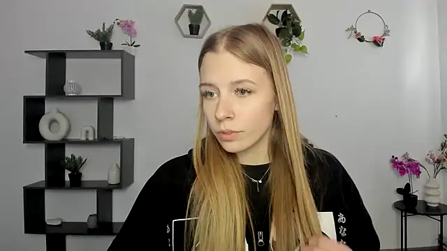 AnnNorriss online show from 27, 2, 2025