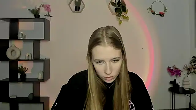 AnnNorriss online show from 27, 2, 2025