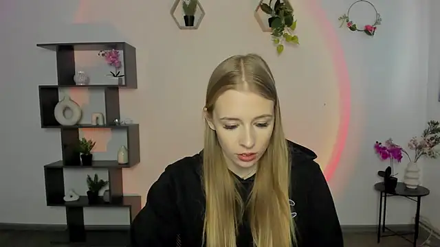 AnnNorriss online show from 17, 3, 2025