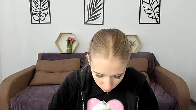 AnnNorriss online show from 21, 3, 2025