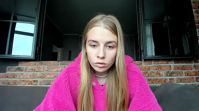 AnnNorriss online show from 8, 10, 2025