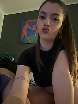 Snapshot of NaomiMulan chatting on 3, 3, 2025 NaomiMulan online show from 3, 3, 2025