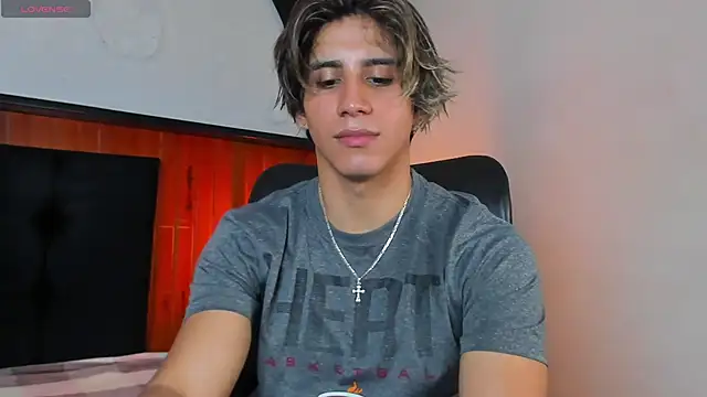Snapshot of Allex_Cano chatting on 25, 9, 2025 Allex Cano online show from 25, 9, 2025