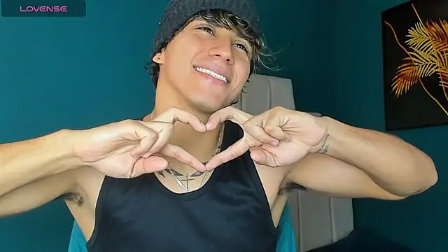 Snapshot of Allex_Cano chatting on 28, 9, 2025 Allex Cano online show from 28, 9, 2025