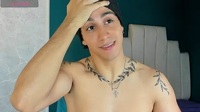 Snapshot of Allex_Cano chatting on 2, 10, 2025 Allex Cano online show from 2, 10, 2025