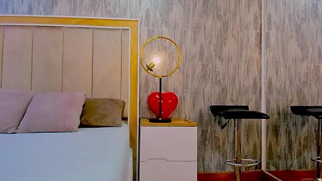 NahomyCarther online show from 10, 3, 2026