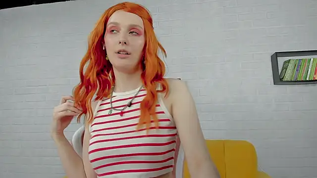 KristinMoore online show from 26, 2, 2025