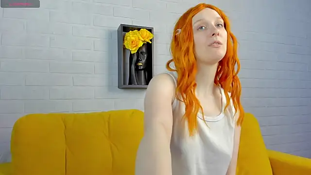 KristinMoore online show from 8, 3, 2025