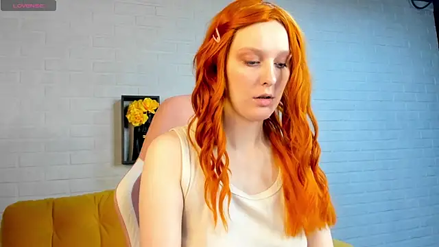 KristinMoore online show from 20, 3, 2025