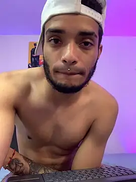 Snapshot of eross_chipre_ chatting on 22, 3, 2025 eross chipre  online show from 22, 3, 2025