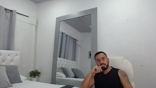 Snapshot of sebastian_colle chatting on 20, 2, 2025 sebastian colle online show from 20, 2, 2025