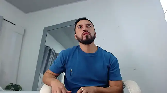 Snapshot of sebastian_colle chatting on 28, 2, 2025 sebastian colle online show from 28, 2, 2025