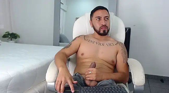 Snapshot of sebastian_colle chatting on 28, 2, 2025 sebastian colle online show from 28, 2, 2025