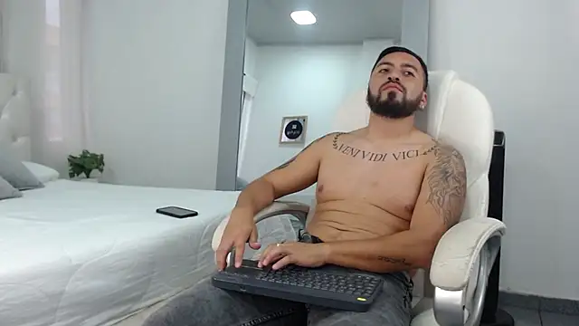 Snapshot of sebastian_colle chatting on 2, 3, 2025 sebastian colle online show from 2, 3, 2025