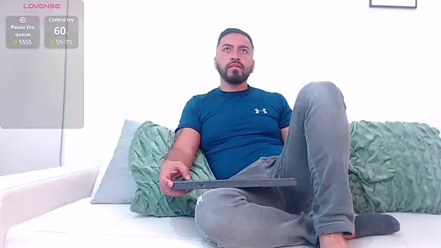 Snapshot of sebastian_colle chatting on 17, 3, 2025 sebastian colle online show from 17, 3, 2025